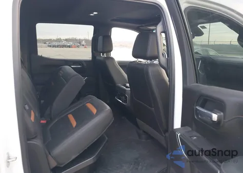 2020 GMC Sierra 1500 4Wd Short Box At4 z USA, uszkodzony, nr VIN 3GTU9EET8LG277194